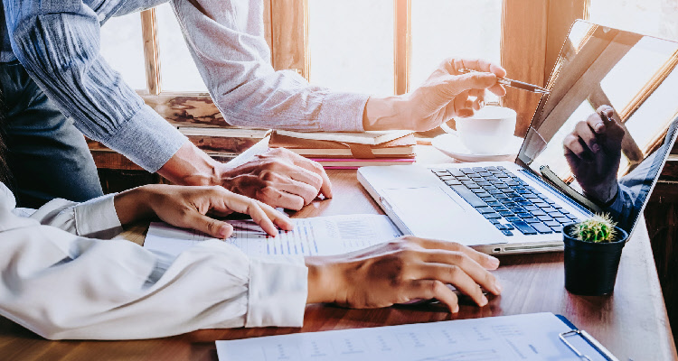 Einzelcoachings – Ihr persönlicher IT-Trainer für maßgeschneiderte Weiterbildung